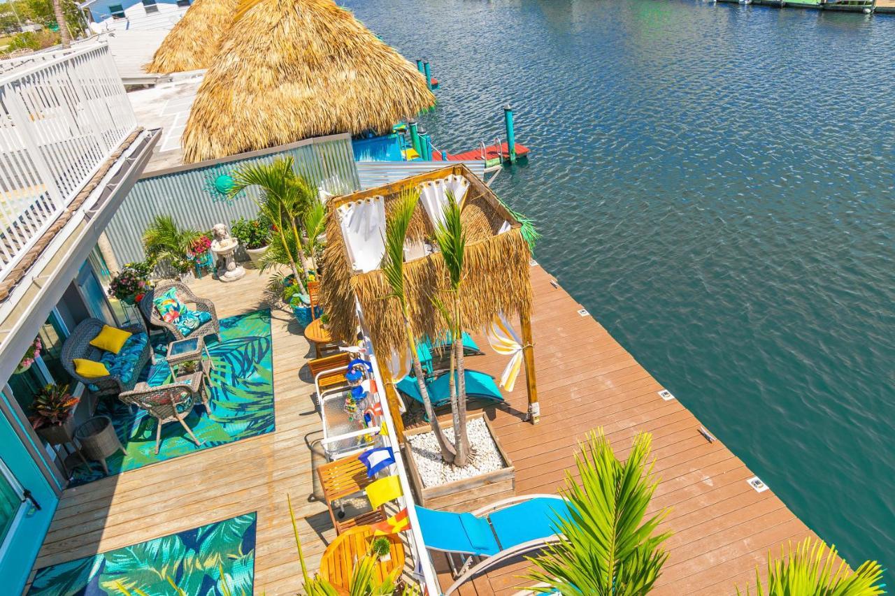 Latitude 26 Waterfront Boutique Resort - ボニータ・スプリングス エクステリア 写真