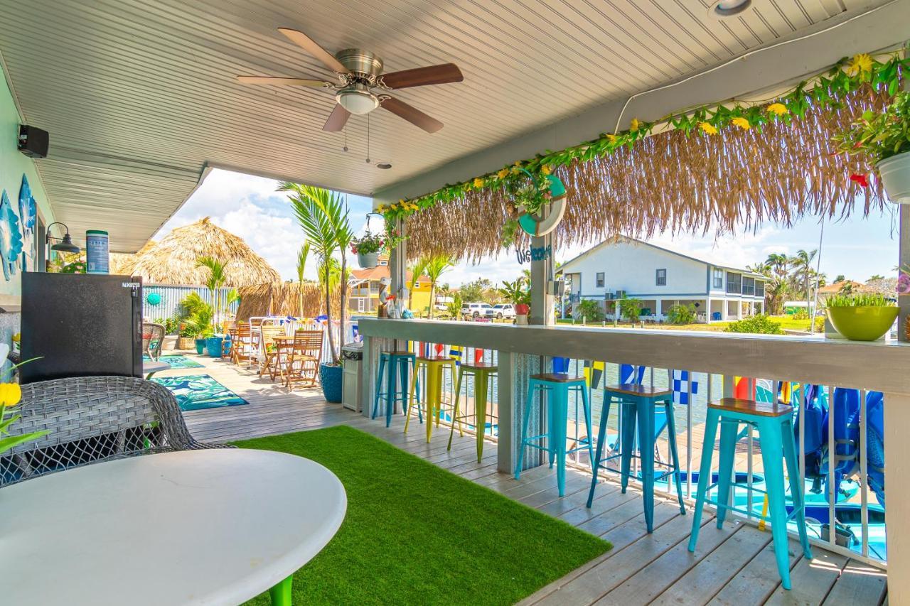 Latitude 26 Waterfront Boutique Resort - ボニータ・スプリングス エクステリア 写真